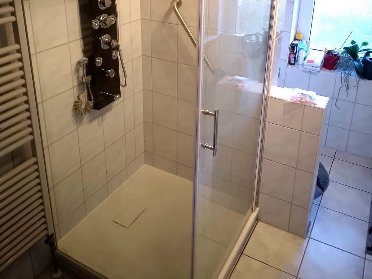 Leicht begehbare Dusche